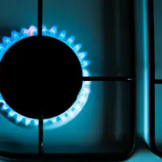 Płomień palnika gazowego. Zastanawiasz się nad pgnig cena gazu za m3?